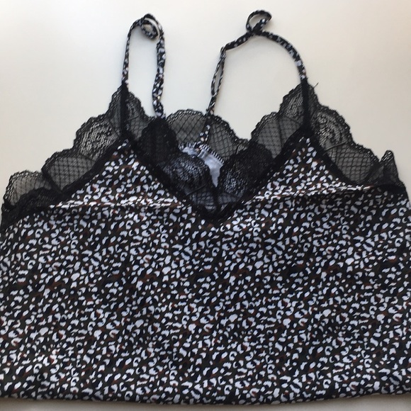 (Last 1) Army green, lace trim print cami tank top. - Picture 5 of 14